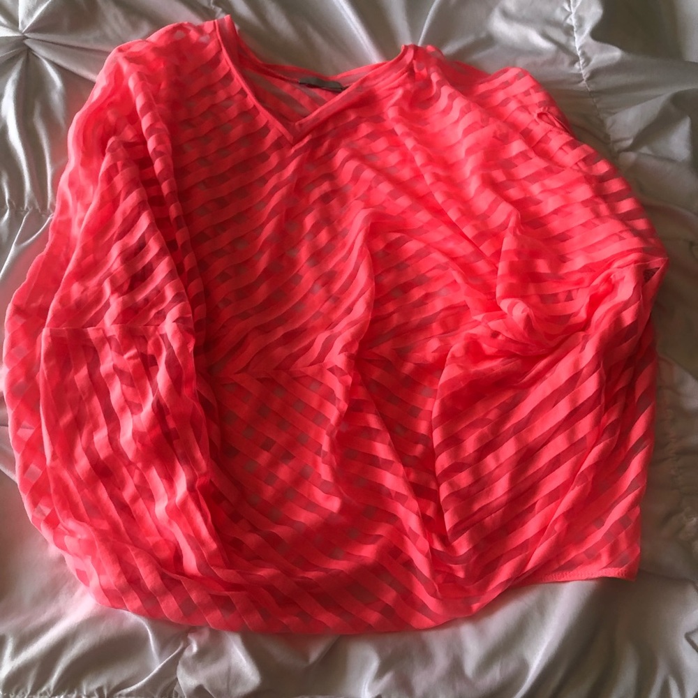 💗 6/$25 💗 Hot pink swim top coverup